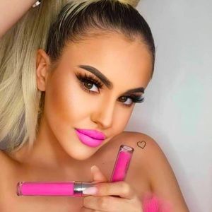 Farmasi VFX Liquid Matte Lipstick (Royal Purple)